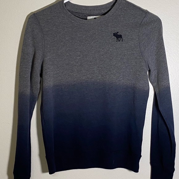 Gray and navy long sleeve T- shirt size 9-10 - Picture 1 of 5
